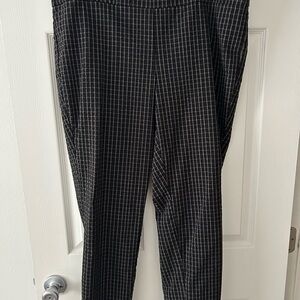 Alfani Women's Black and White Grid Cropped Pants